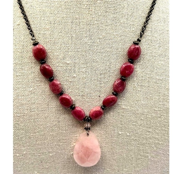 Peach Blossom Jade Beaded Necklace & Rose Quartz Pendant - Picture 1 of 7